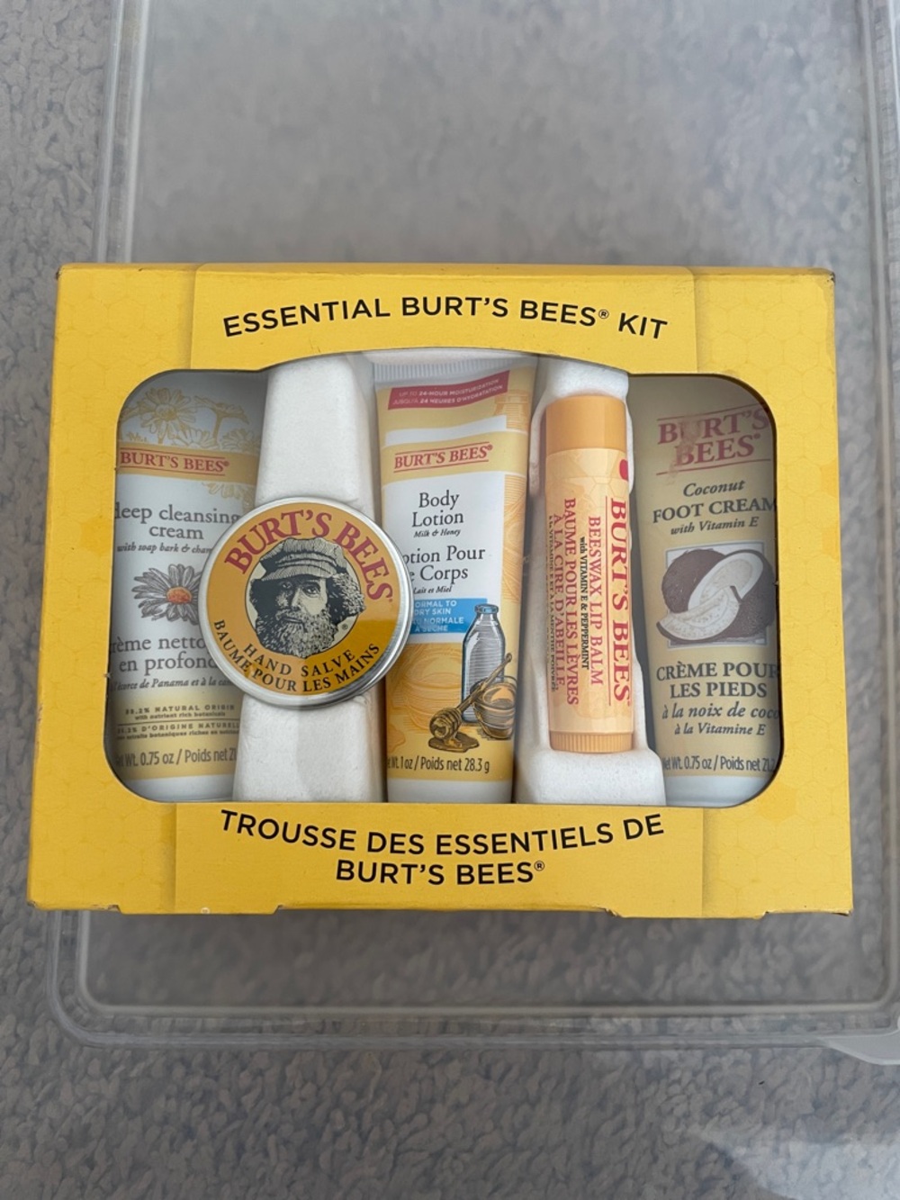Burt’s‎ Bees Essentials Kit